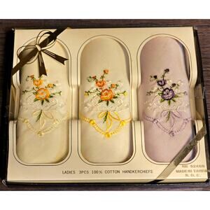 Vtg Women's 100% Cotton Embroidered Hankerchiefs Hankies NOS Made in Taiwan